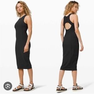 Lululemon brunch and back midi dress